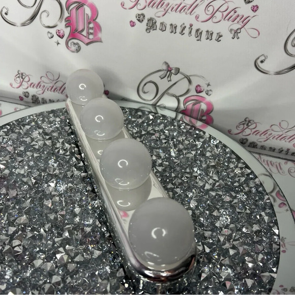 Vanity lights suction to surfaces mirror ect on and off silver makeup skincare - Picture 5 of 10